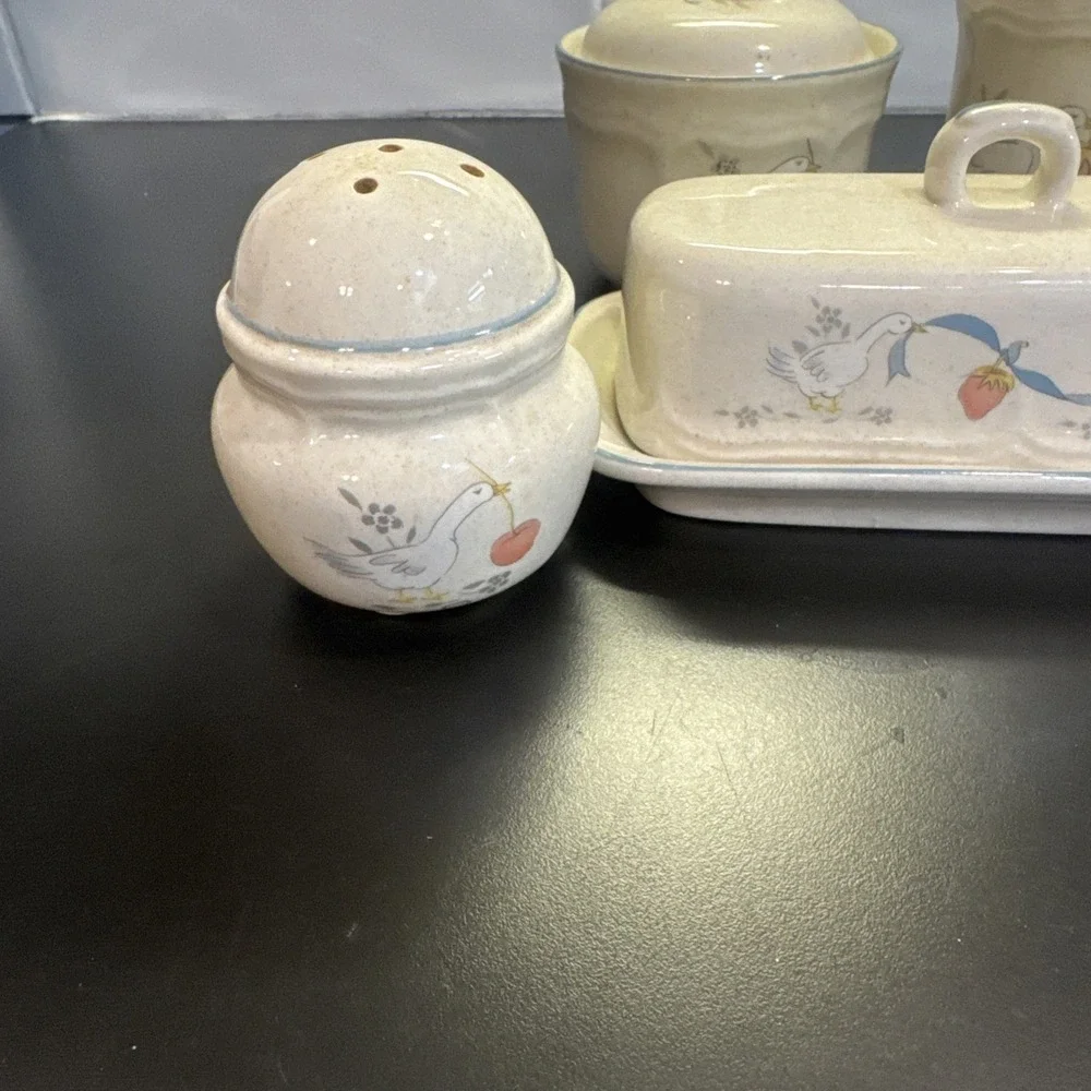 VTG International Stoneware Marmalade Set Goose Butter Dish S&P Cream & Sugar